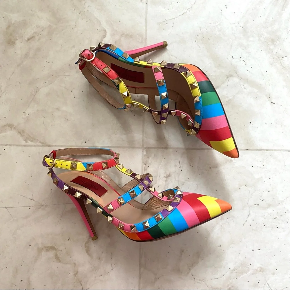 $1195 Valentino Garavani 1973 Rockstud Rainbow Chevron Pointed Toe Pumps Heels 6
